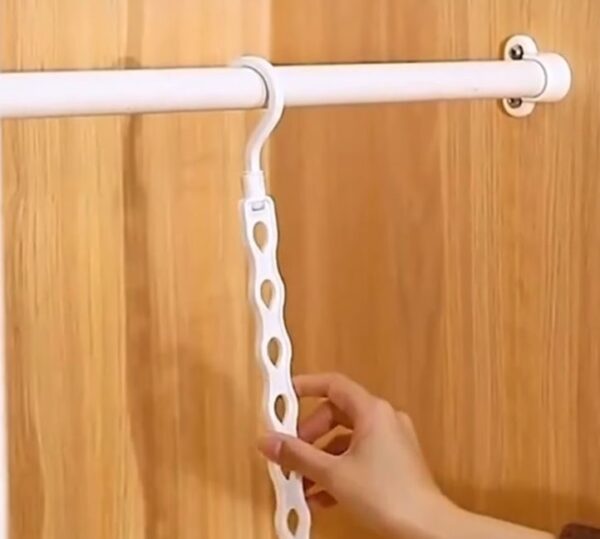 CLOTHES HANGER