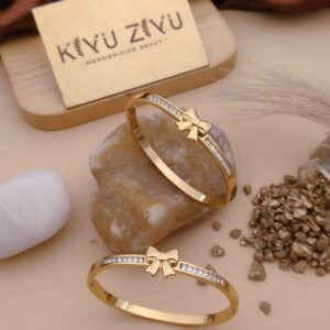 anti tarnish charm design bracelet