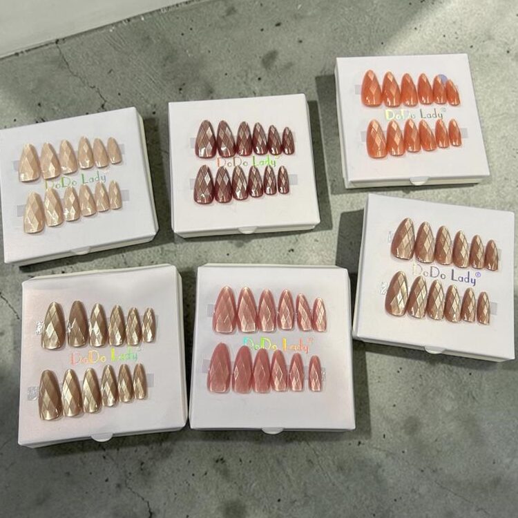 Glossy textured press on nails