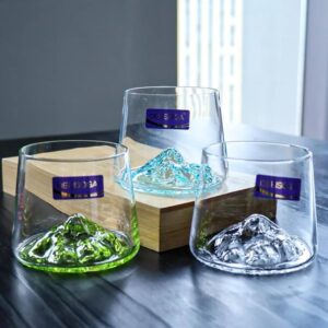 aesthetic mountain design glass