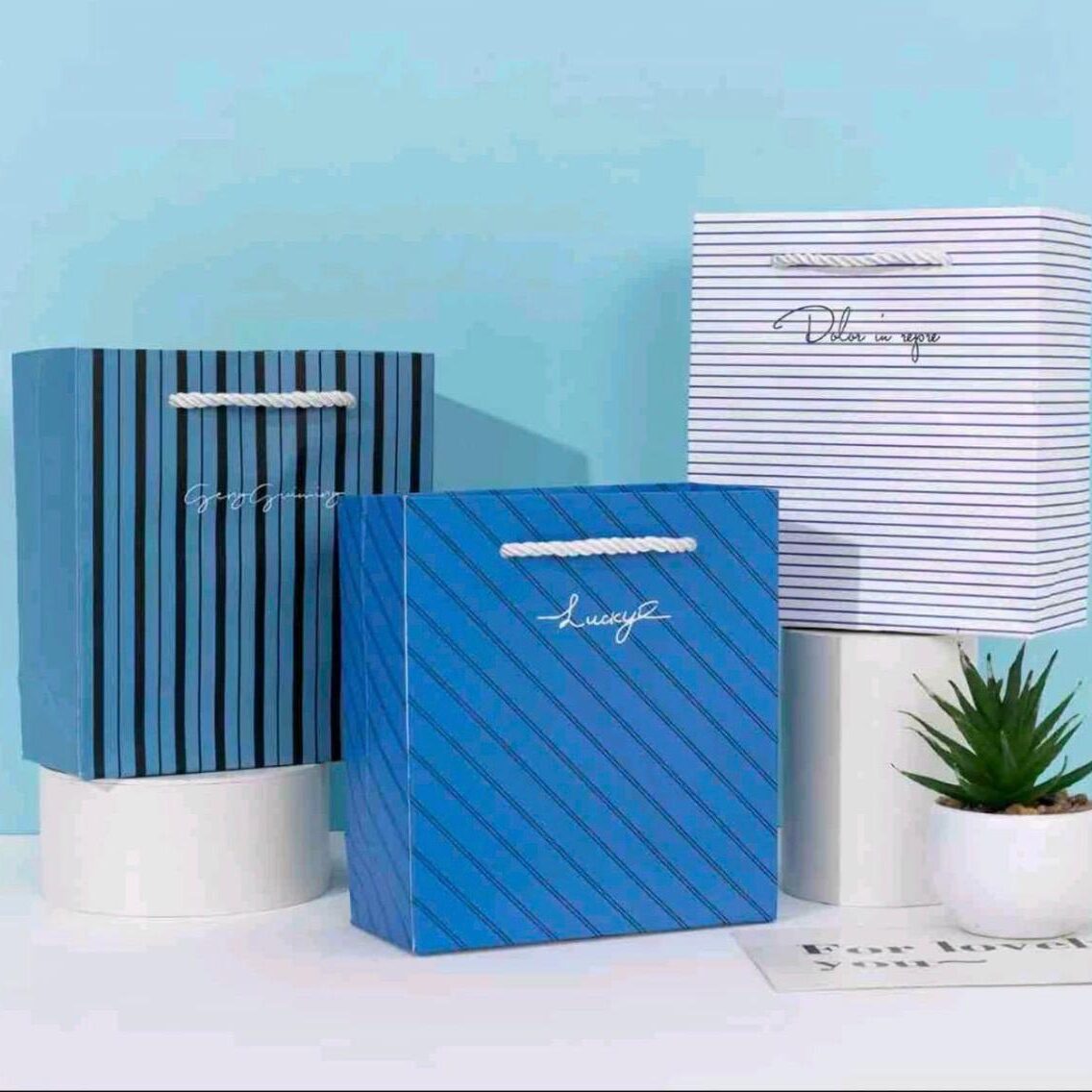 Gift paper bag